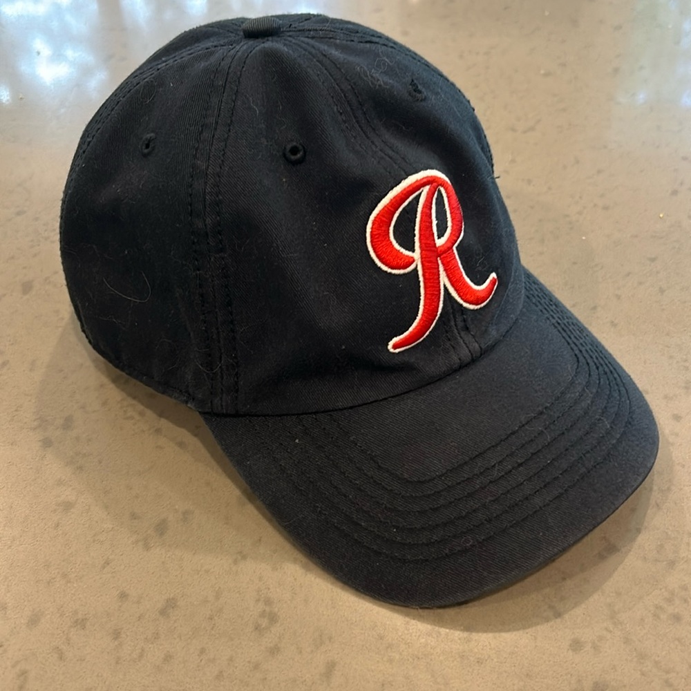 47’ brand Tacoma Rainiers hat